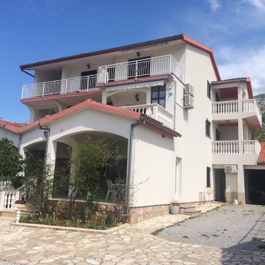 Apartments Villa Jusup Starigrad Paklenica Exterior photo